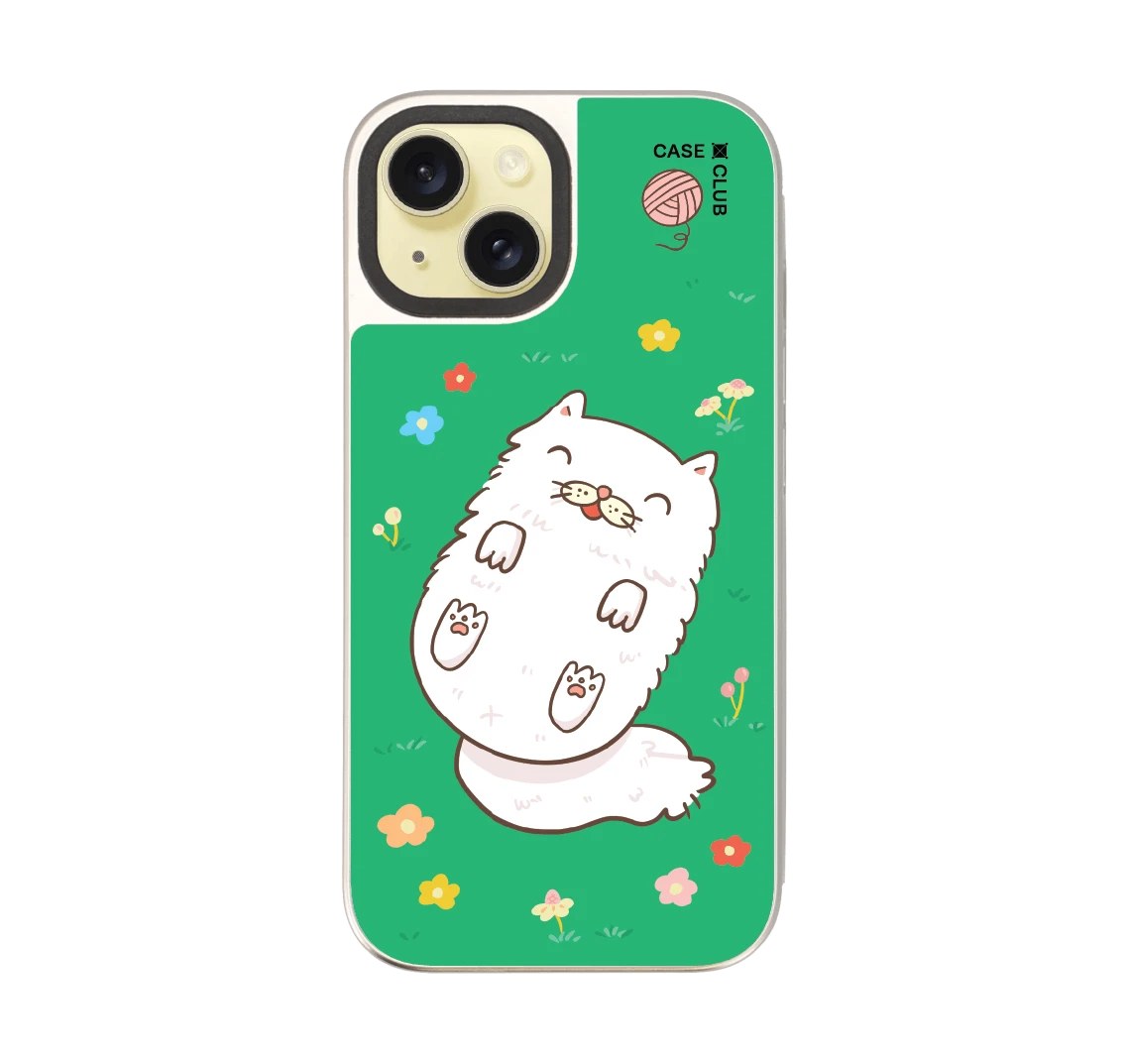 persian cat in the garden